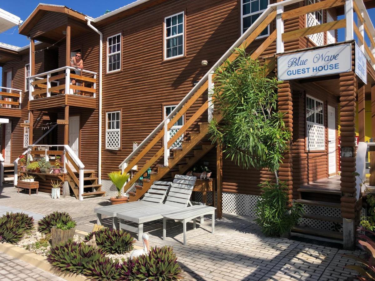 Blue Wave Guest House Caye Caulker Bagian luar foto