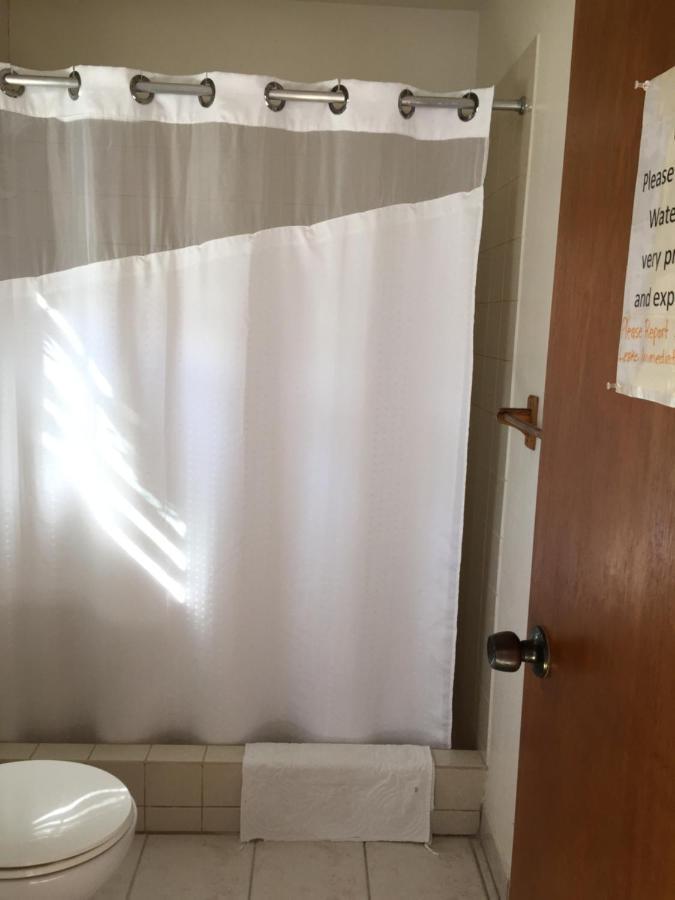 Blue Wave Guest House Caye Caulker Bagian luar foto